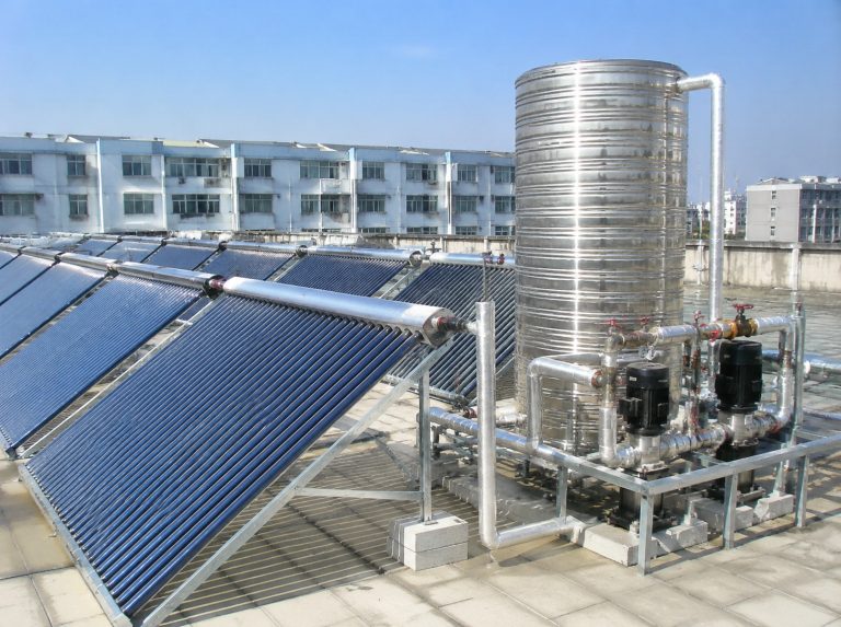 日照商用大容量真空管太阳能热水系统